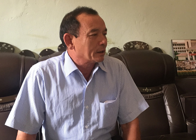 Trao tiền cứu trợ rồi lấy lại chia đều: Lộ danh sách toàn cán bộ nhận tiền Trao tiền cứu trợ rồi lấy lại chia đều: Lộ danh sách toàn cán bộ nhận tiền