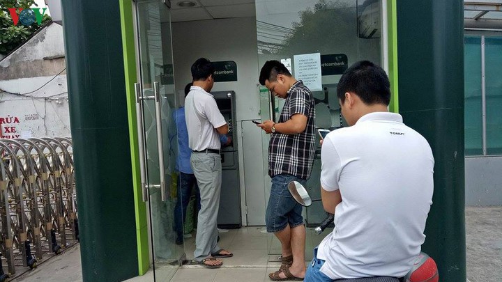 Đảm bảo ATM không quá tải và hết tiền trong dịp Tết Nguyên đán Đảm bảo ATM không quá tải và hết tiền trong dịp Tết Nguyên đán