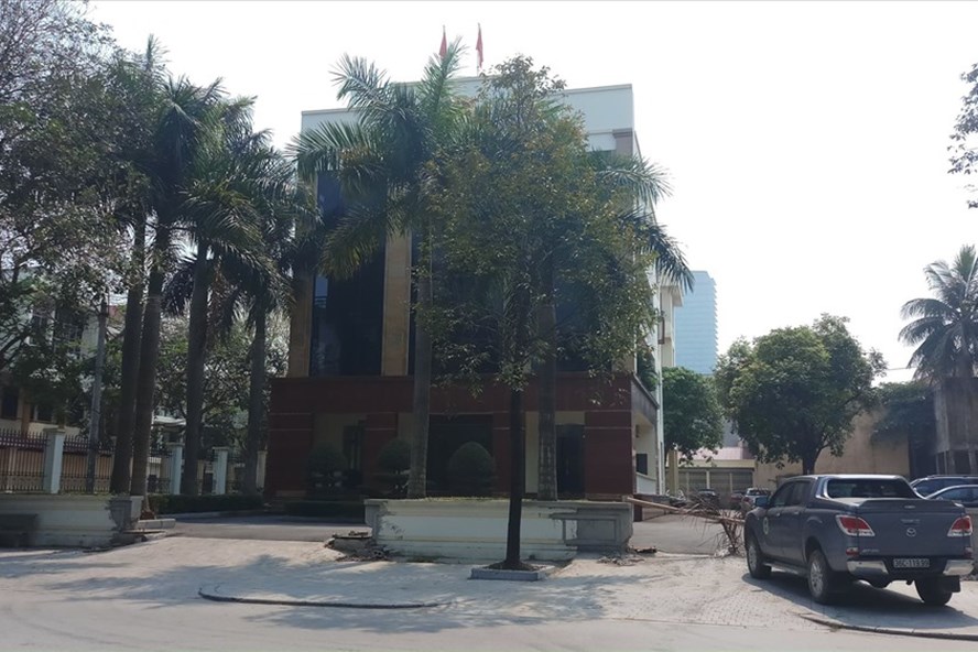 Khởi tố vụ án, khởi tố bị can, tạm giam cả đoàn thanh tra nhận hối lộ