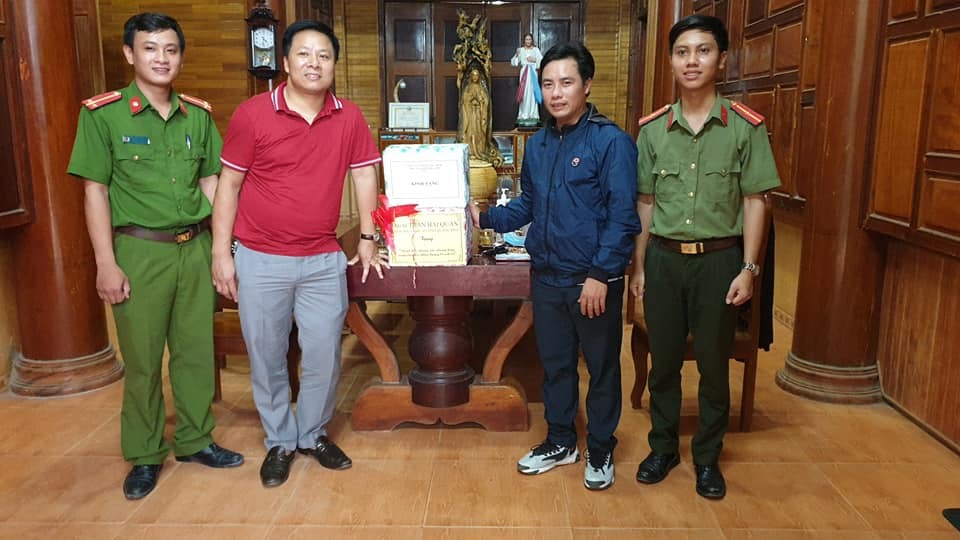 Sau cơn mưa trời lại sáng Sau cơn mưa trời lại sáng