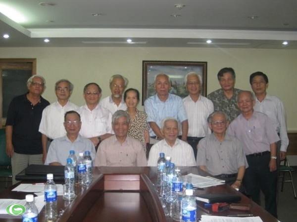 Lộ diện “ông trùm” chống lưng cho Giáo sư Chu Hảo Lộ diện “ông trùm” chống lưng cho Giáo sư Chu Hảo