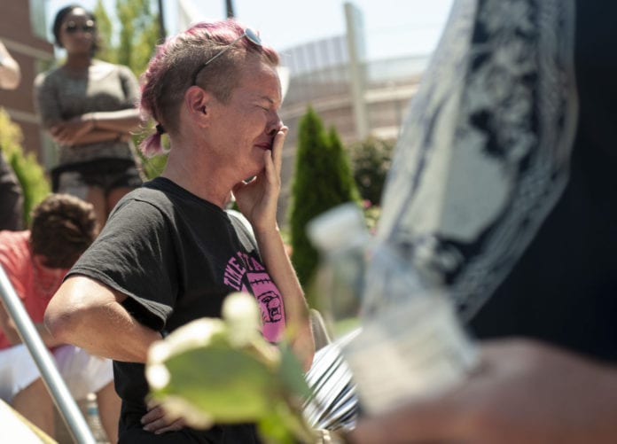 Đến bao giờ nước Mỹ mới hết xả súng giết người hàng loạt