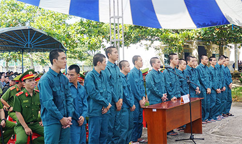 Bình Thuận: 15 đối tượng gây rối trật tự tại huyện Bắc Bình lãnh án Bình Thuận: 15 đối tượng gây rối trật tự tại huyện Bắc Bình lãnh án