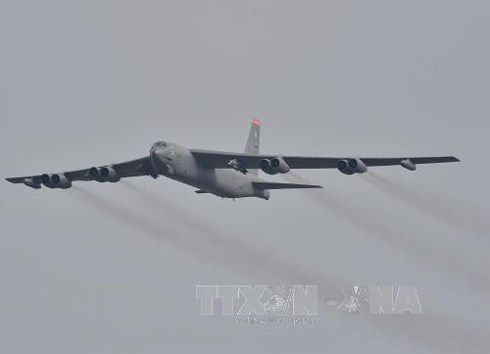 B-52 rầm rộ tới Guam, Mỹ chứng tỏ uy lực của nút bấm hạt nhân B-52 rầm rộ tới Guam, Mỹ chứng tỏ uy lực của nút bấm hạt nhân