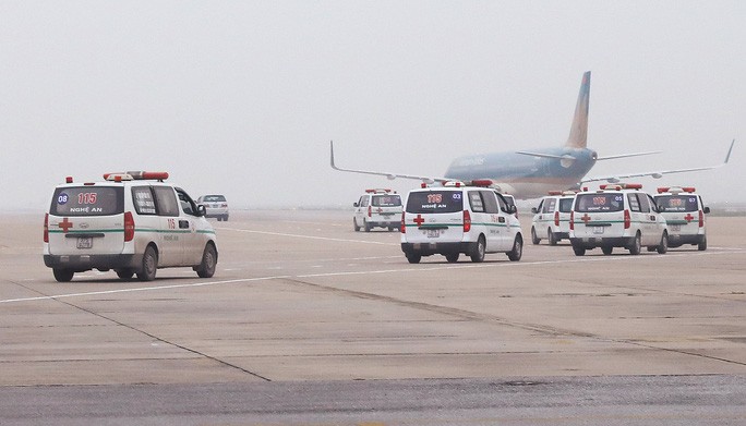 Vụ 39 người chết ở Anh: Đưa di thể 23 nạn nhân còn lại về Nội Bài