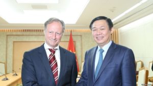 SAU TRUMP, “DÂN CHỦ” VIỆT LẠI THẤT VỌNG VỀ EU