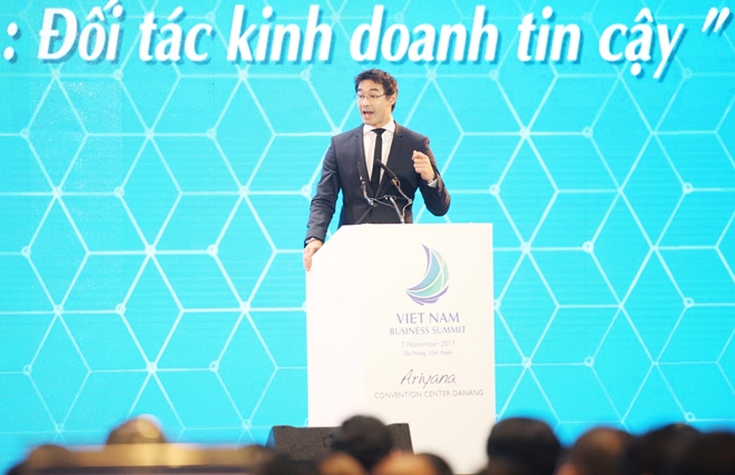 Tài sản lớn nhất trong kinh doanh của Việt Nam là con người Tài sản lớn nhất trong kinh doanh của Việt Nam là con người