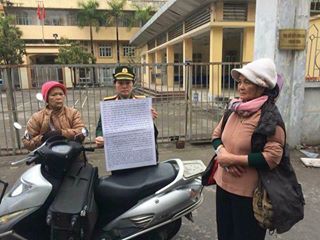 Câu trả lời về bức ảnh của đại úy Phạm Thị Hoài Thương Câu trả lời về bức ảnh của đại úy Phạm Thị Hoài Thương