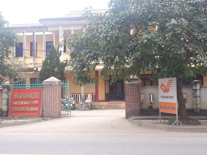 Vụ Chánh án huyện quan hệ tình dục với nữ kế toán tại trụ sở: Chánh án TAND Quảng Bình nói gì? Vụ Chánh án huyện quan hệ tình dục với nữ kế toán tại trụ sở: Chánh án TAND Quảng Bình nói gì?