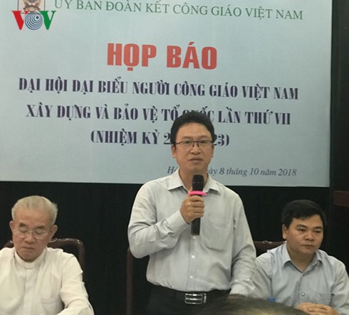 Phục vụ Tổ quốc là trách nhiệm của người công giáo Phục vụ Tổ quốc là trách nhiệm của người công giáo