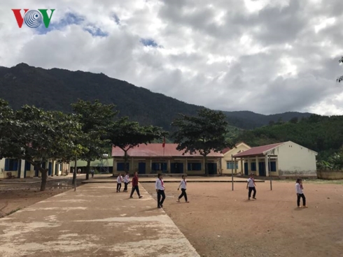 Hiệu trưởng tự ý chia 135 triệu tiền hỗ trợ học sinh nghèo