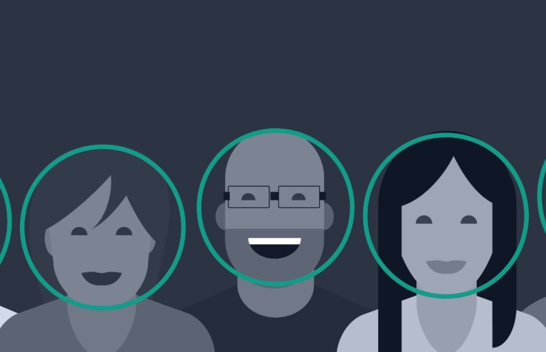 Đăng ảnh 10 năm lên Facebook nguy hiểm ra sao?