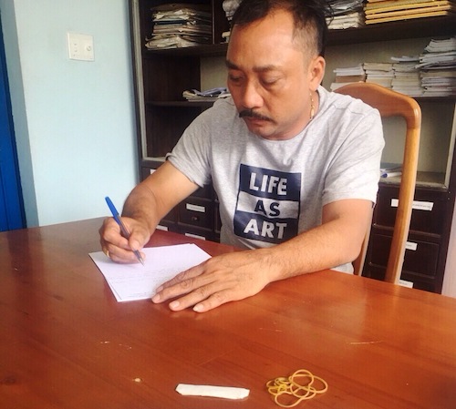 Khởi tố 'trùm' Phượng 'râu' và 4 đối tượng liên quan đường dây gỗ lậu 'khủng' Khởi tố 'trùm' Phượng 'râu' và 4 đối tượng liên quan đường dây gỗ lậu 'khủng'