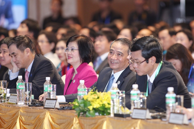 Tài sản lớn nhất trong kinh doanh của Việt Nam là con người Tài sản lớn nhất trong kinh doanh của Việt Nam là con người