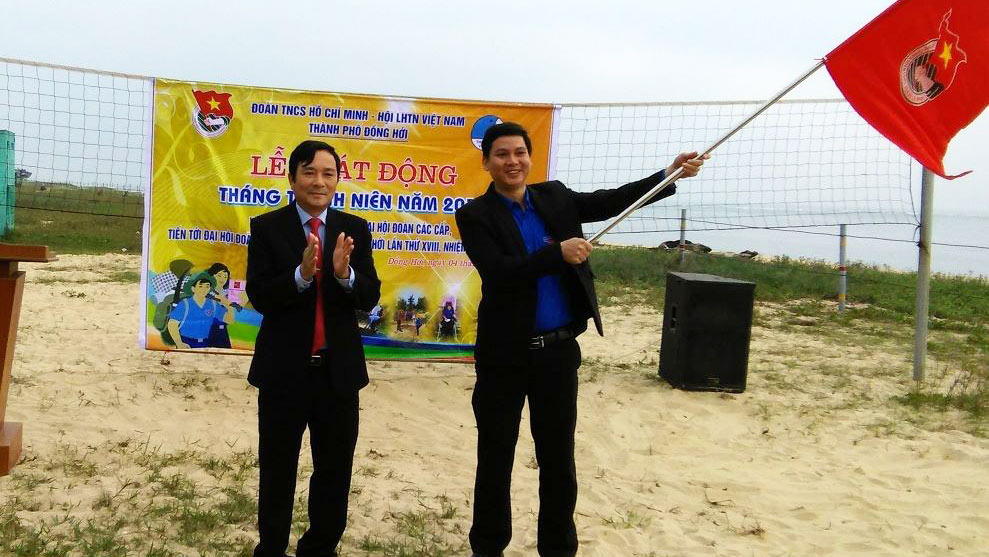 Quảng Bình: Con trai thăng tiến “thần tốc”, Phó bí thư thành uỷ chỉ rút kinh nghiệm Quảng Bình: Con trai thăng tiến “thần tốc”, Phó bí thư thành uỷ chỉ rút kinh nghiệm