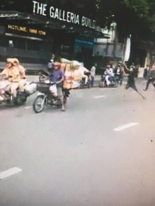 Khởi tố 4 đối tượng gây rối và đập phá xe buýt ở TP HCM Khởi tố 4 đối tượng gây rối và đập phá xe buýt ở TP HCM