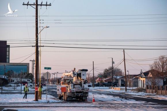 Texas trả giá đắt vì lưới điện ‘đơn độc’ Texas trả giá đắt vì lưới điện ‘đơn độc’