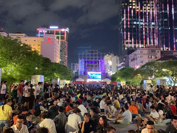 Rộn ràng đón năm mới 2019 khắp 3 miền Rộn ràng đón năm mới 2019 khắp 3 miền