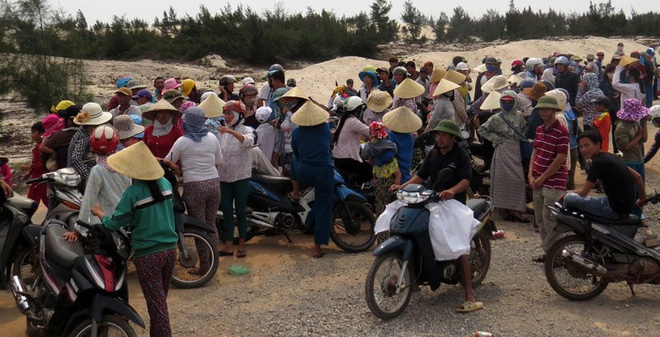 Chân dung chuyên gia gây rối và khiếu kiện Trương Thị Hồng (Quảng Bình), kỳ 2: SOÁI CA HỘI “THẦN BIỂN”