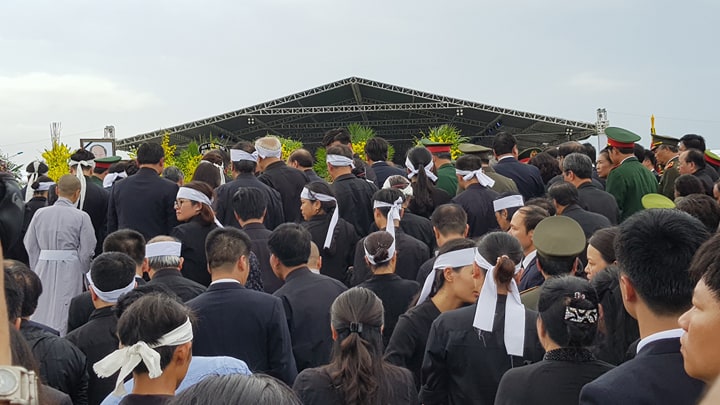 Lễ an táng Chủ tịch nước Trần Đại Quang tại quê nhà Lễ an táng Chủ tịch nước Trần Đại Quang tại quê nhà