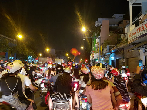 U.23 Việt Nam vào bán kết tuyệt vời: Biển người ra đường ăn mừng U.23 Việt Nam vào bán kết tuyệt vời: Biển người ra đường ăn mừng