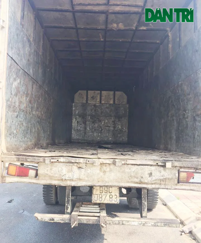 Manh mối nào khiến thủ phạm đổ chất thải “đầu độc” nguồn nước sông Đà bị bắt giữ? Manh mối nào khiến thủ phạm đổ chất thải “đầu độc” nguồn nước sông Đà bị bắt giữ?