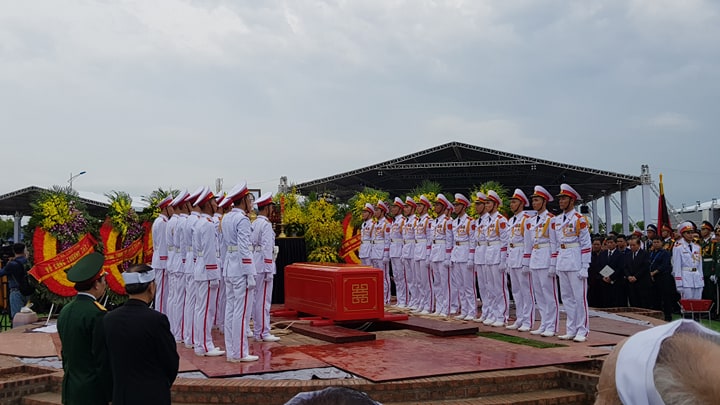 Lễ an táng Chủ tịch nước Trần Đại Quang tại quê nhà Lễ an táng Chủ tịch nước Trần Đại Quang tại quê nhà