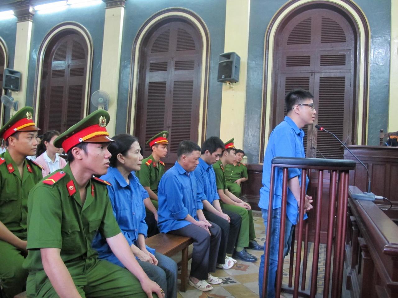 Cựu Giám đốc Agribank Bến Thành tham ô 2.660 lượng vàng thoát án tử