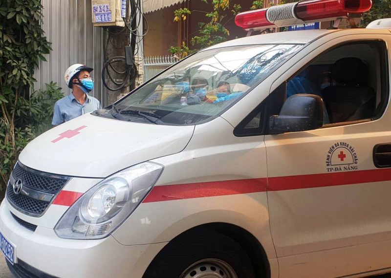 Chồng và người thân của bệnh nhân 35 trốn khu cách ly về nhà Chồng và người thân của bệnh nhân 35 trốn khu cách ly về nhà