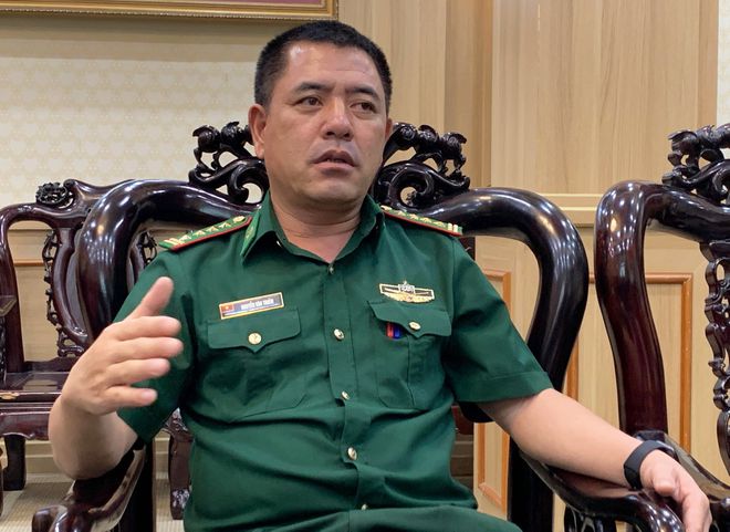 Kỷ luật 8 sĩ quan, quân nhân liên quan vụ buôn lậu công khai ở Móng Cái Kỷ luật 8 sĩ quan, quân nhân liên quan vụ buôn lậu công khai ở Móng Cái