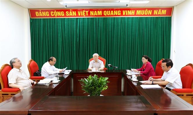 Tổng Bí thư, Chủ tịch nước Nguyễn Phú Trọng chủ trì họp lãnh đạo chủ chốt Tổng Bí thư, Chủ tịch nước Nguyễn Phú Trọng chủ trì họp lãnh đạo chủ chốt