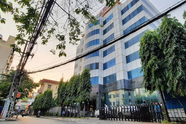 Liên quan đến bệnh nhân 1553, 5 lầu tòa nhà Hoàng Anh Gia Lai bị phong tỏa Liên quan đến bệnh nhân 1553, 5 lầu tòa nhà Hoàng Anh Gia Lai bị phong tỏa