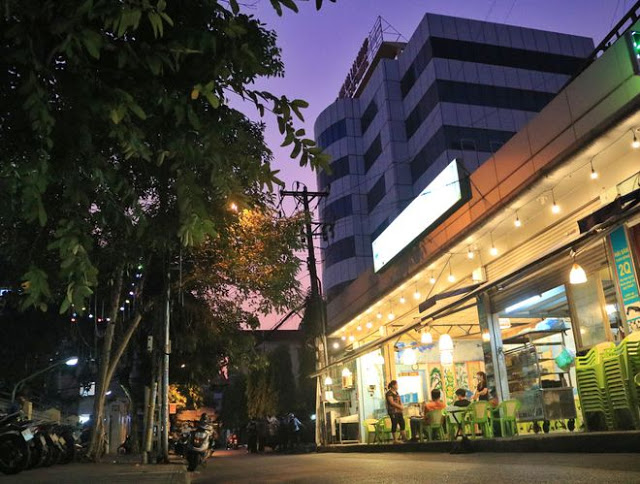 Liên quan đến bệnh nhân 1553, 5 lầu tòa nhà Hoàng Anh Gia Lai bị phong tỏa Liên quan đến bệnh nhân 1553, 5 lầu tòa nhà Hoàng Anh Gia Lai bị phong tỏa