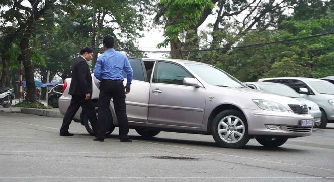 Vụ Phó bí thư thường trực tỉnh Ninh Bình sử dụng ô tô biển 80B: Trả lời ngụy biện