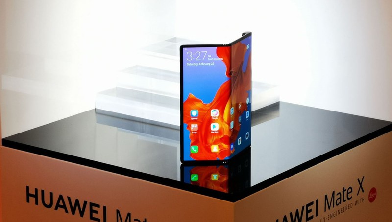 Bị tấn công trên mọi mặt trận, Huawei đã tìm ra phương án B để thay thế Android, Play Store