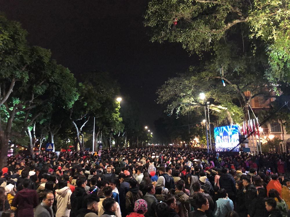 Rộn ràng đón năm mới 2019 khắp 3 miền Rộn ràng đón năm mới 2019 khắp 3 miền