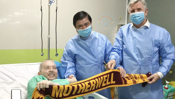 'Tất cả bác sĩ giỏi nhất VN vào cuộc cứu anh ấy' 'Tất cả bác sĩ giỏi nhất VN vào cuộc cứu anh ấy'