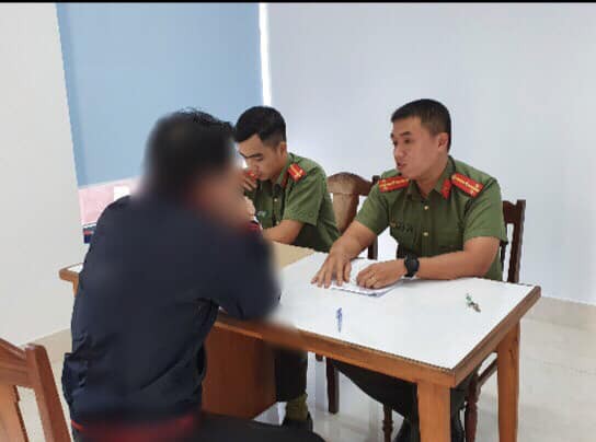 Lập web chuyên... 'chỉ điểm' nơi CSGT chặn đo nồng độ cồn Lập web chuyên... 'chỉ điểm' nơi CSGT chặn đo nồng độ cồn