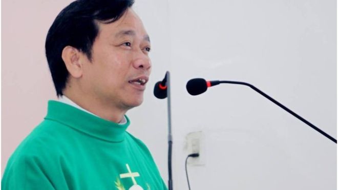 Linh mục Lê Ngọc Thanh nói gì sau khi có quyết định phải ra đi? Linh mục Lê Ngọc Thanh nói gì sau khi có quyết định phải ra đi?