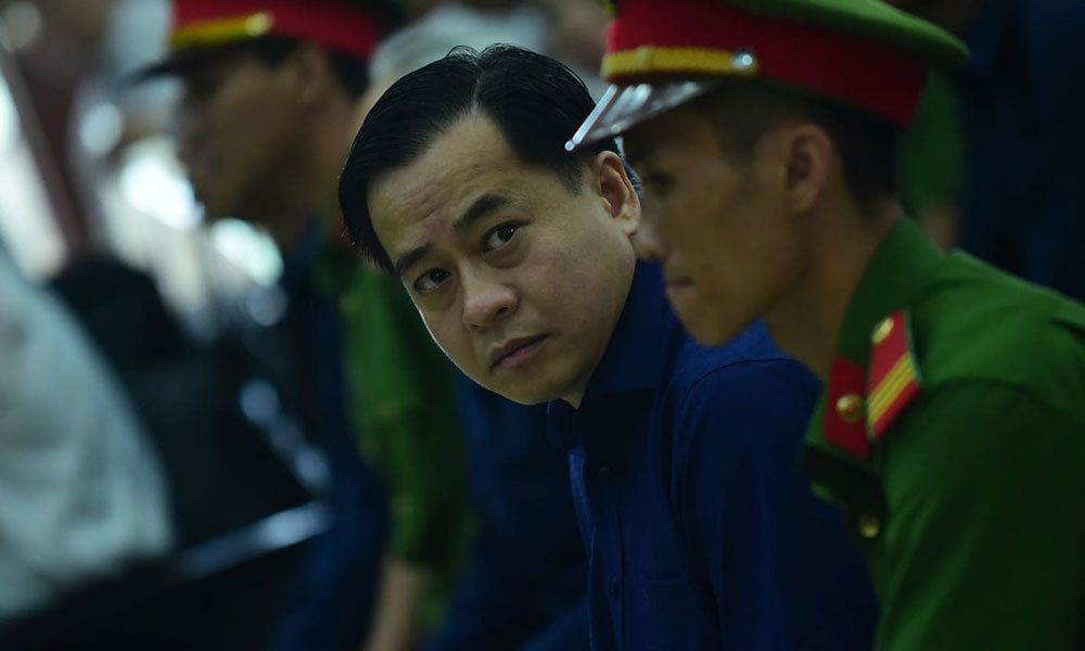 Vũ ‘nhôm’ khẩn cầu được nói trước tòa về khoản tiền 200 tỷ Vũ ‘nhôm’ khẩn cầu được nói trước tòa về khoản tiền 200 tỷ