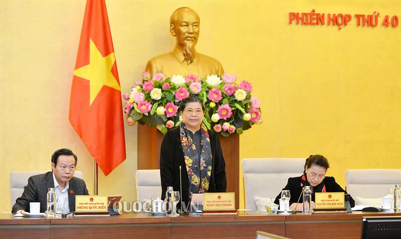 ỦY BAN THƯỜNG VỤ QUỐC HỘI CHO Ý KIẾN VỀ VIỆC TỔNG KẾT KỲ HỌP THỨ 8 VÀ CHO Ý KIẾN BƯỚC ĐẦU VỀ VIỆC CHUẨN BỊ KỲ HỌP THỨ 9