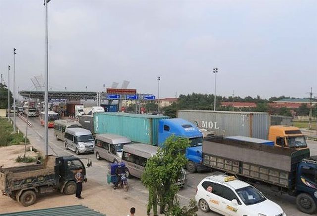 7 người gây rối ở trạm thu phí BOT Phả Lại bị phạt tù 7 người gây rối ở trạm thu phí BOT Phả Lại bị phạt tù