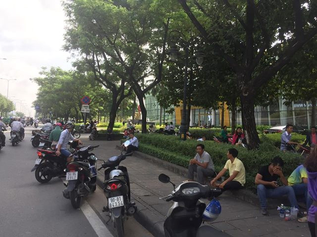 Sập mái che, hầm Thủ Thiêm phong tỏa: Người Sài Gòn chôn chân cả tiếng giữa trung tâm Sập mái che, hầm Thủ Thiêm phong tỏa: Người Sài Gòn chôn chân cả tiếng giữa trung tâm