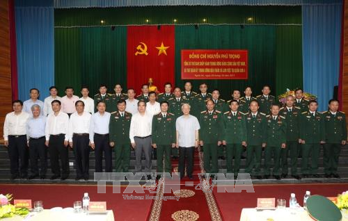 Tổng bí thư: Không để xảy ra tự chuyển hoá trong quân đội Tổng bí thư: Không để xảy ra tự chuyển hoá trong quân đội