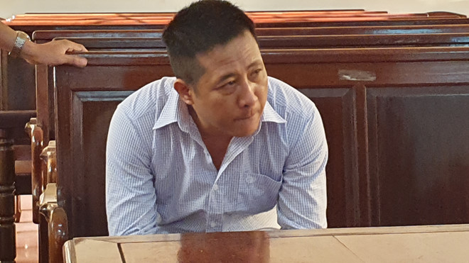 Xét xử cựu CSGT Đồng Nai bắn chết bạn trai của con gái người tình Xét xử cựu CSGT Đồng Nai bắn chết bạn trai của con gái người tình