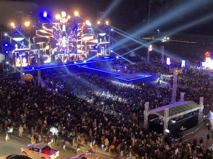 Rộn ràng đón năm mới 2019 khắp 3 miền Rộn ràng đón năm mới 2019 khắp 3 miền