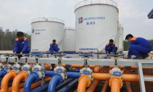 Trong tháng 4, cả nước chi hơn 500 triệu USD nhập xăng dầu Trong tháng 4, cả nước chi hơn 500 triệu USD nhập xăng dầu