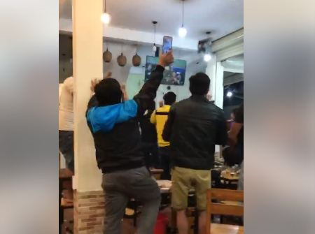 U.23 Việt Nam vào bán kết tuyệt vời: Biển người ra đường ăn mừng U.23 Việt Nam vào bán kết tuyệt vời: Biển người ra đường ăn mừng