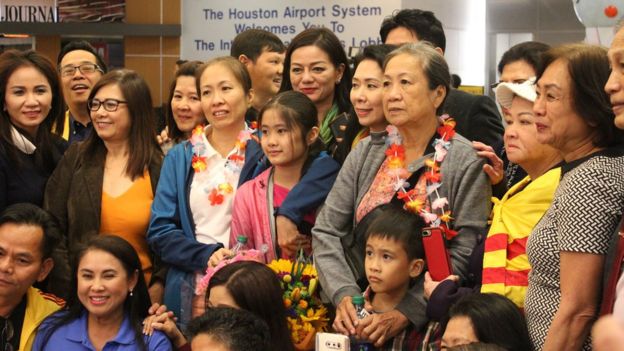 HÀNH TRÌNH THỤC MẠNG SANG TRỜI TÂY CỦA MẸ NẤM HÀNH TRÌNH THỤC MẠNG SANG TRỜI TÂY CỦA MẸ NẤM