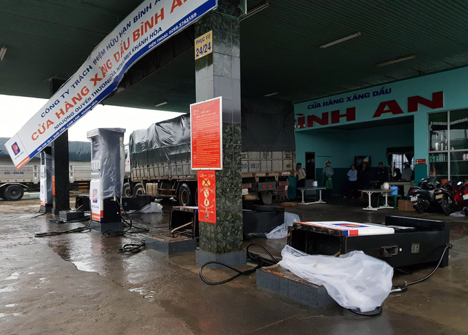 Khánh Hòa và Phú Yên bị bão Damrey tàn phá Khánh Hòa và Phú Yên bị bão Damrey tàn phá